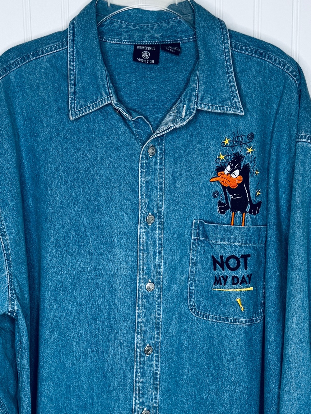 Looney Tunes Daffy Duck Denim Shirt Button Up Long Sleeve Women's Size XL